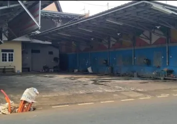Rumah untuk usaha. Kemanggisan Raya. Rmai 24 jam. Lt 286 m2.