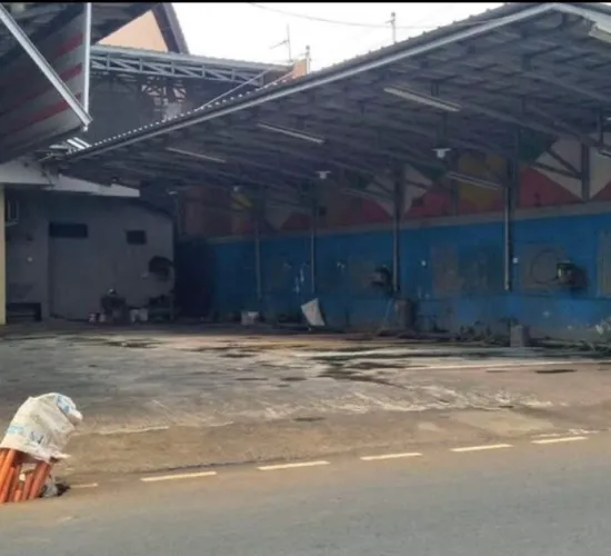 Rumah untuk usaha. Kemanggisan Raya. Rmai 24 jam. Lt 286 m2.