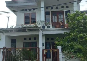 Rumah nyaman dekat dengan lippo karawaci