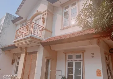 Dijual rumah di taman palem lestari, jakbar