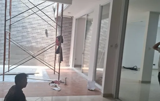 Rumah Elite renov bersih LT 300 2 lt lokasi elite puri indah