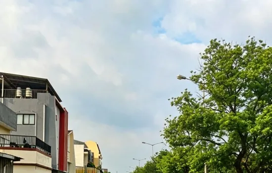 Rumah Boulevard Jalan 2 Jalur Gading Serpong