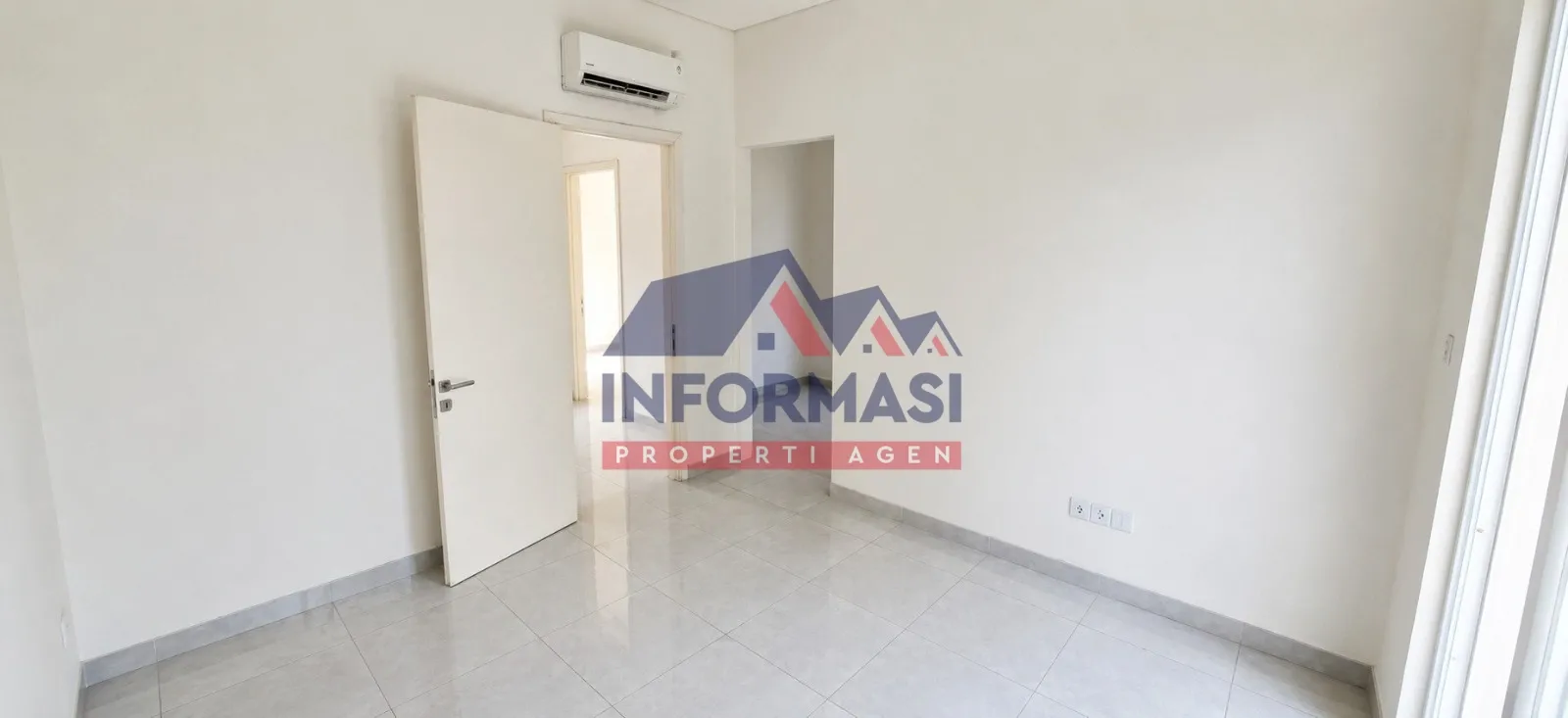 Apartemen exclusive semi furnish Luas 193.5 meter persegi