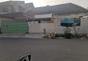 Disewakan Rumah strategis Lebar Bisa Usaha Jakarta Barat