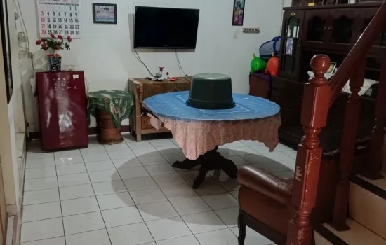 Rumah nyaman dekat dengan lippo karawaci