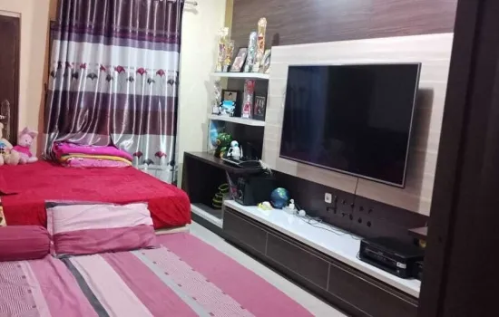 Dijual Cepat Rumah 2 lantai dalam Kompleks