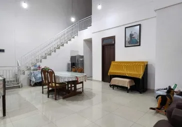 Intercon. Kebon jeruk. Lt 144 m2. Lokasi bagus. Depan.
