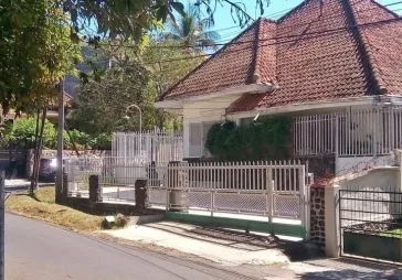 DIJUAL RUMAH JALAN CIPAGANTI - BANDUNG