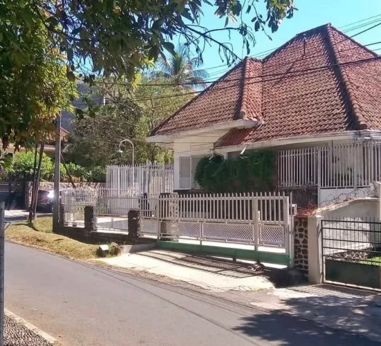 DIJUAL RUMAH JALAN CIPAGANTI - BANDUNG