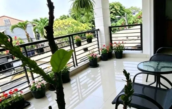Rumah nyaman di tangerang selatan