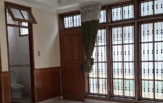 Rumah Huk Puri Indah, lt.400m2, Shm, strategis