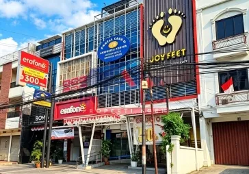 Ruko 3.5 LT Lokasi Ramai  Taman Ratu Jakarta Barat