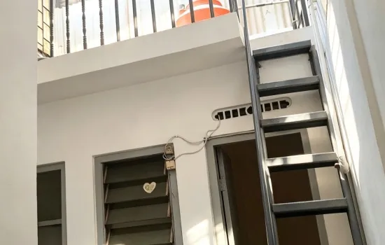 Rumah tua , Jakarta Barat , 1 lantai