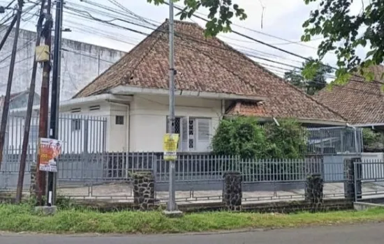DIJUAL RUMAH JALAN CIPAGANTI - BANDUNG