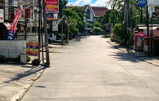 Ruko 3.5 LT Lokasi Ramai  Taman Ratu Jakarta Barat