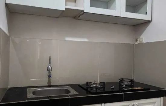 Intercon. Kebon jeruk. Lt 144 m2. Lokasi bagus. Depan.