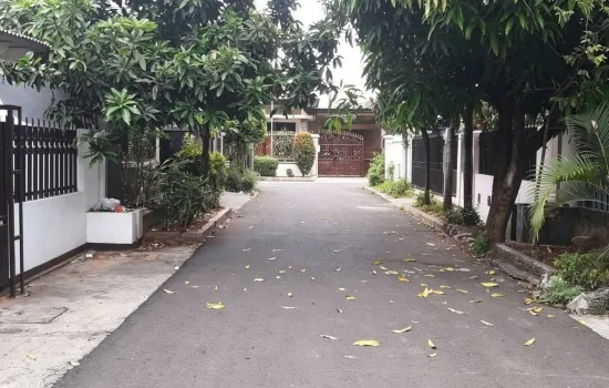 Rumah tua , Jakarta Barat , 1 lantai