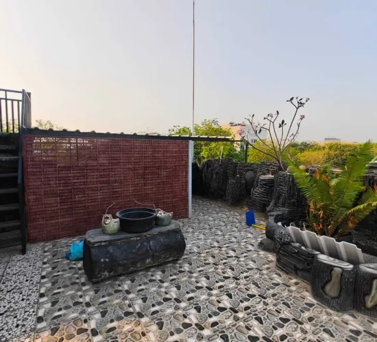 Dijual Cepat Rumah 5 Lantai Strategis Hook