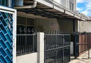 Rumah Hoki di Perumahan Tomang Barat Baru