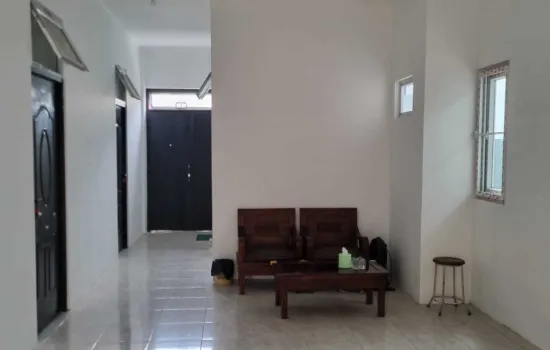 Rumah mungil puri indah hadap selatan