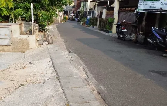 Rumah lokasi strategis meruya selatan jakarta barat